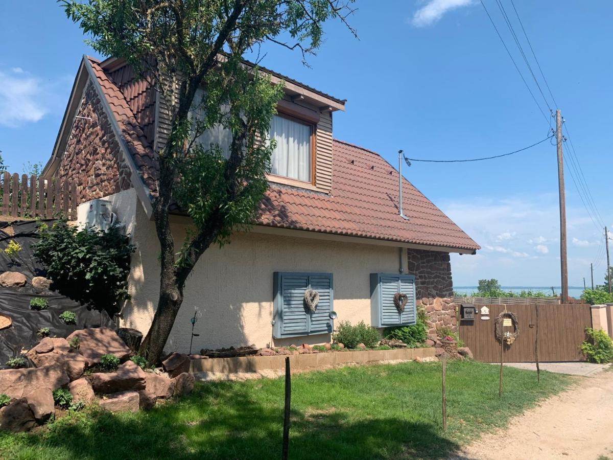 Vilă Casamia4u Alsóörs
